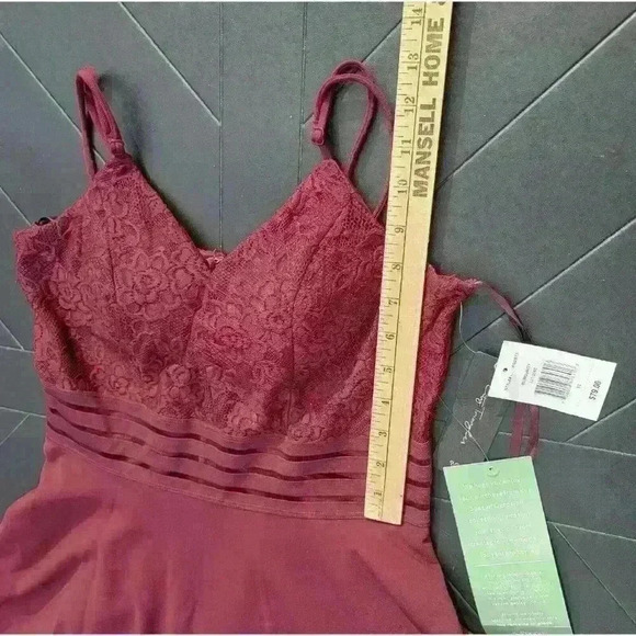 $79 City Triangles Size 11 Elastic Waist Short Dress Juniors Burgundy Flare - Picture 7 of 10